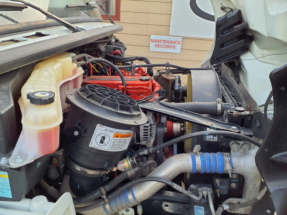 2018 Freightliner M2 106 - image 11