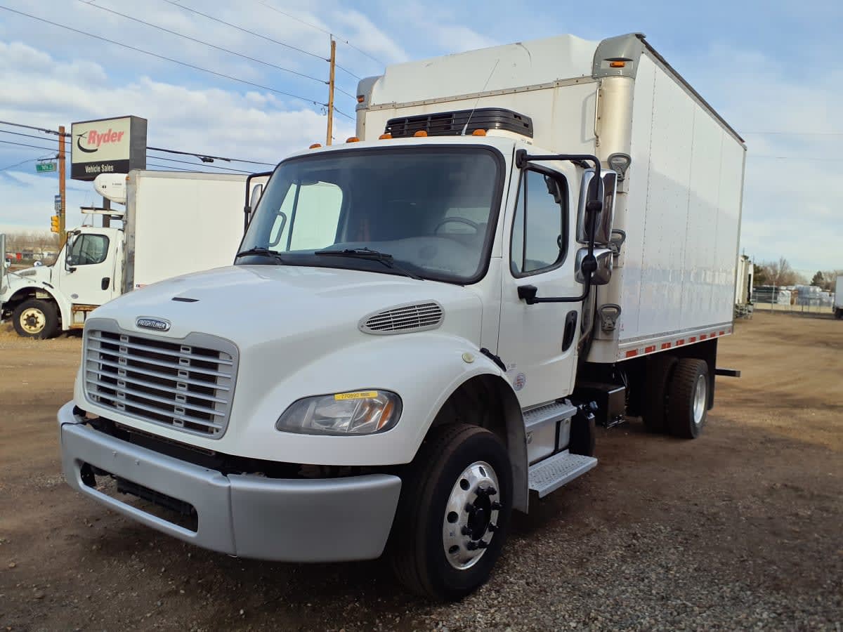 2018 Freightliner M2 106 - image 1