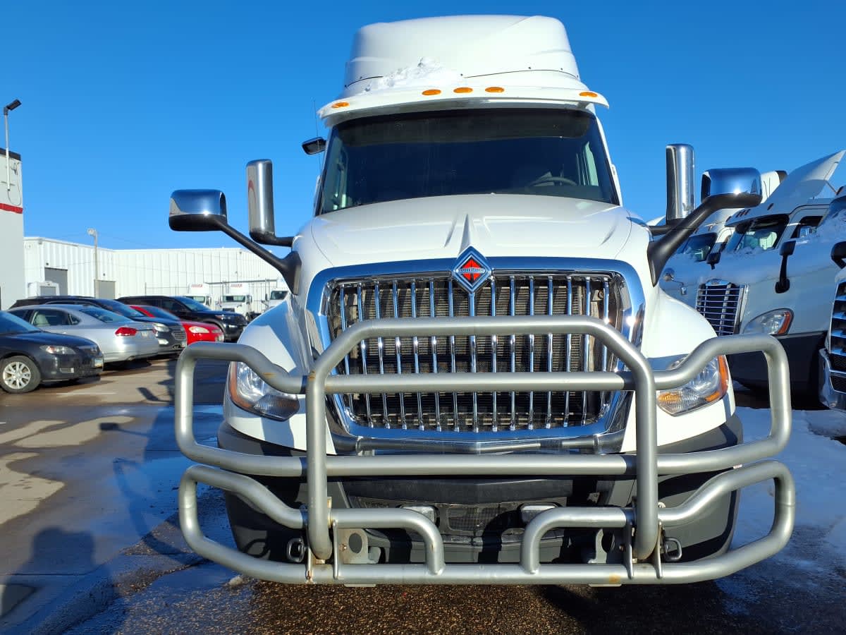 2018 Navistar International LT625 SLPR CAB 770979
