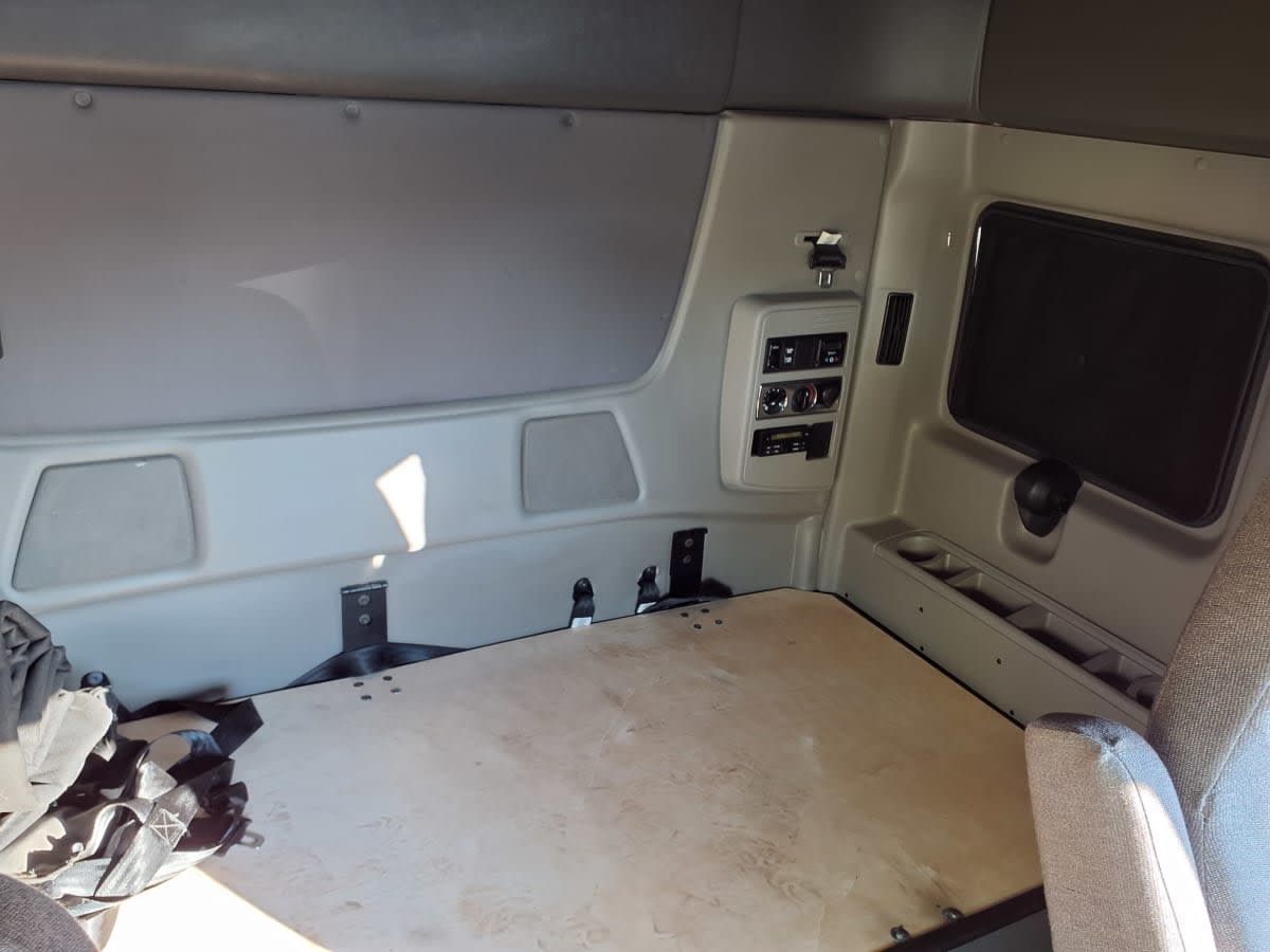 2018 Navistar International LT625 SLPR CAB 770979