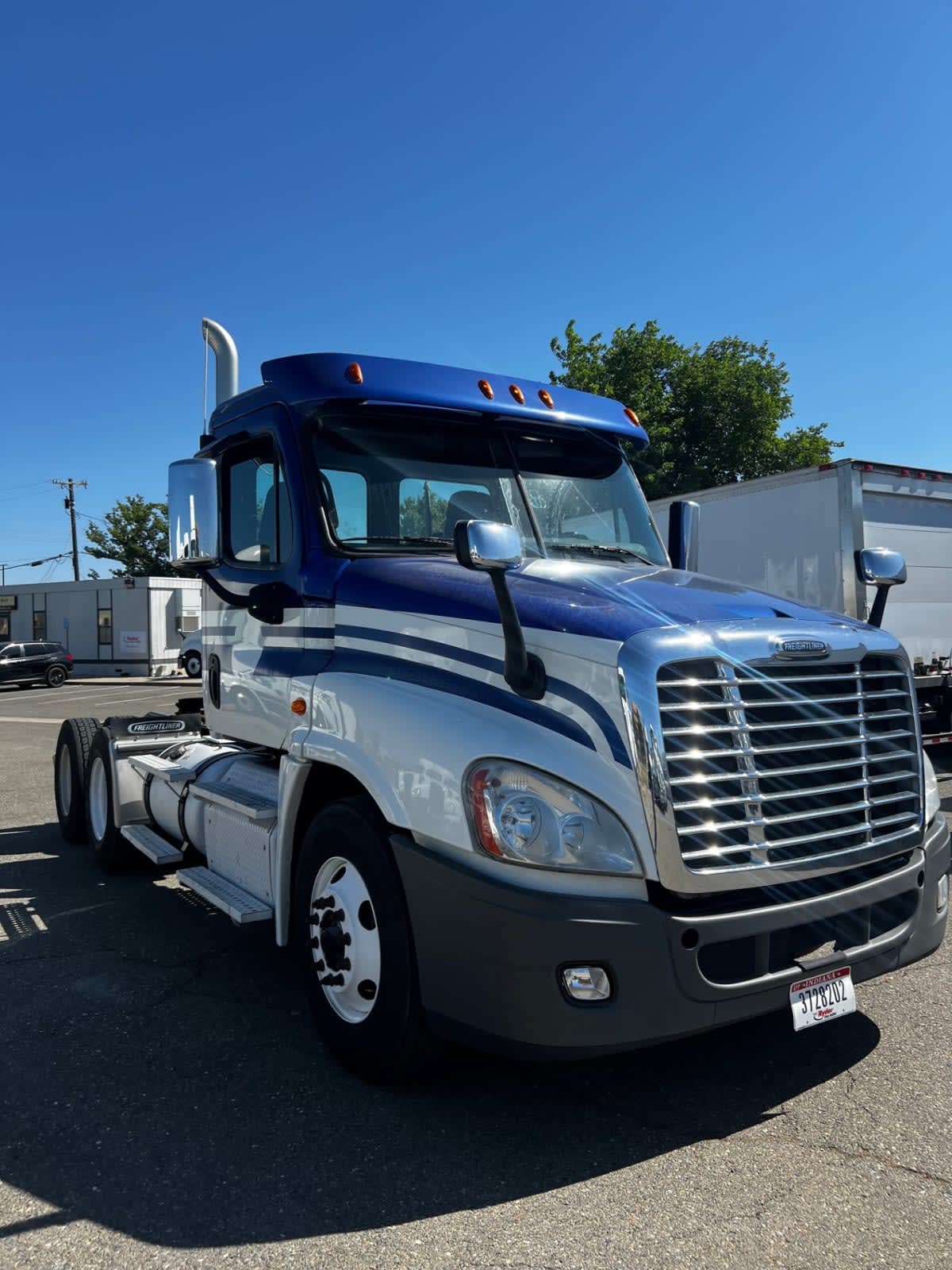 2018 Freightliner Cascadia in West Sacramento, CA — photo 3