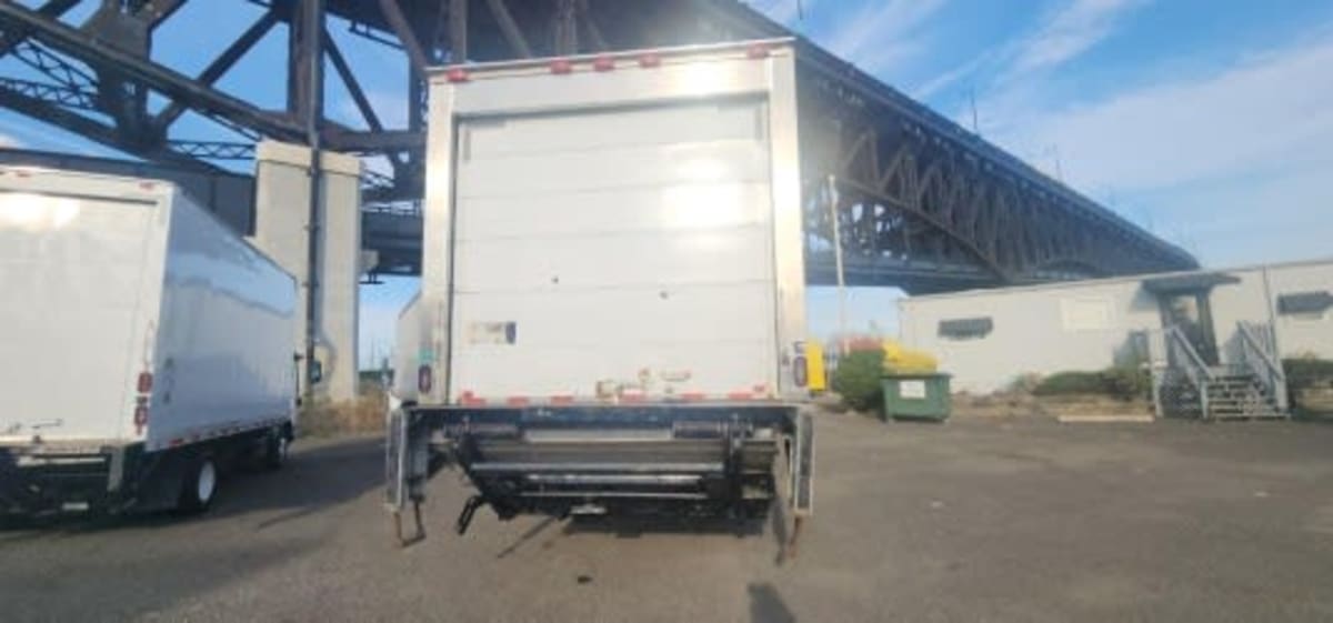 2018 Freightliner/Mercedes M2 106 771685