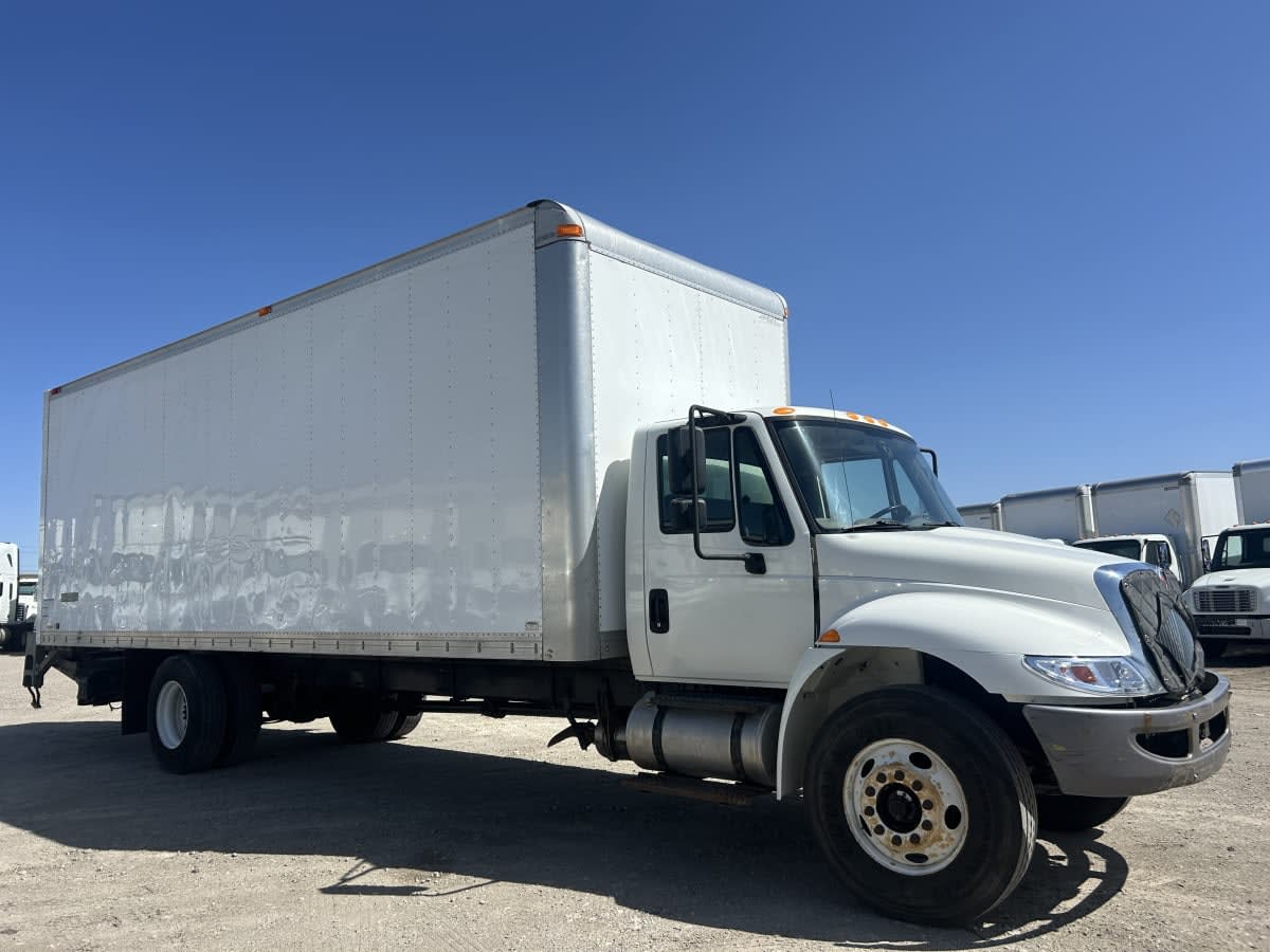 2018 Navistar International 4300 771909
