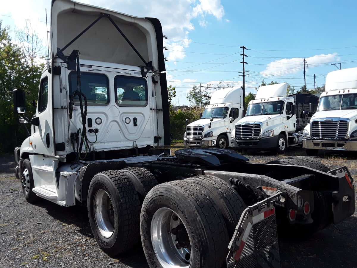 2018 Freightliner/Mercedes CASCADIA 125 772093