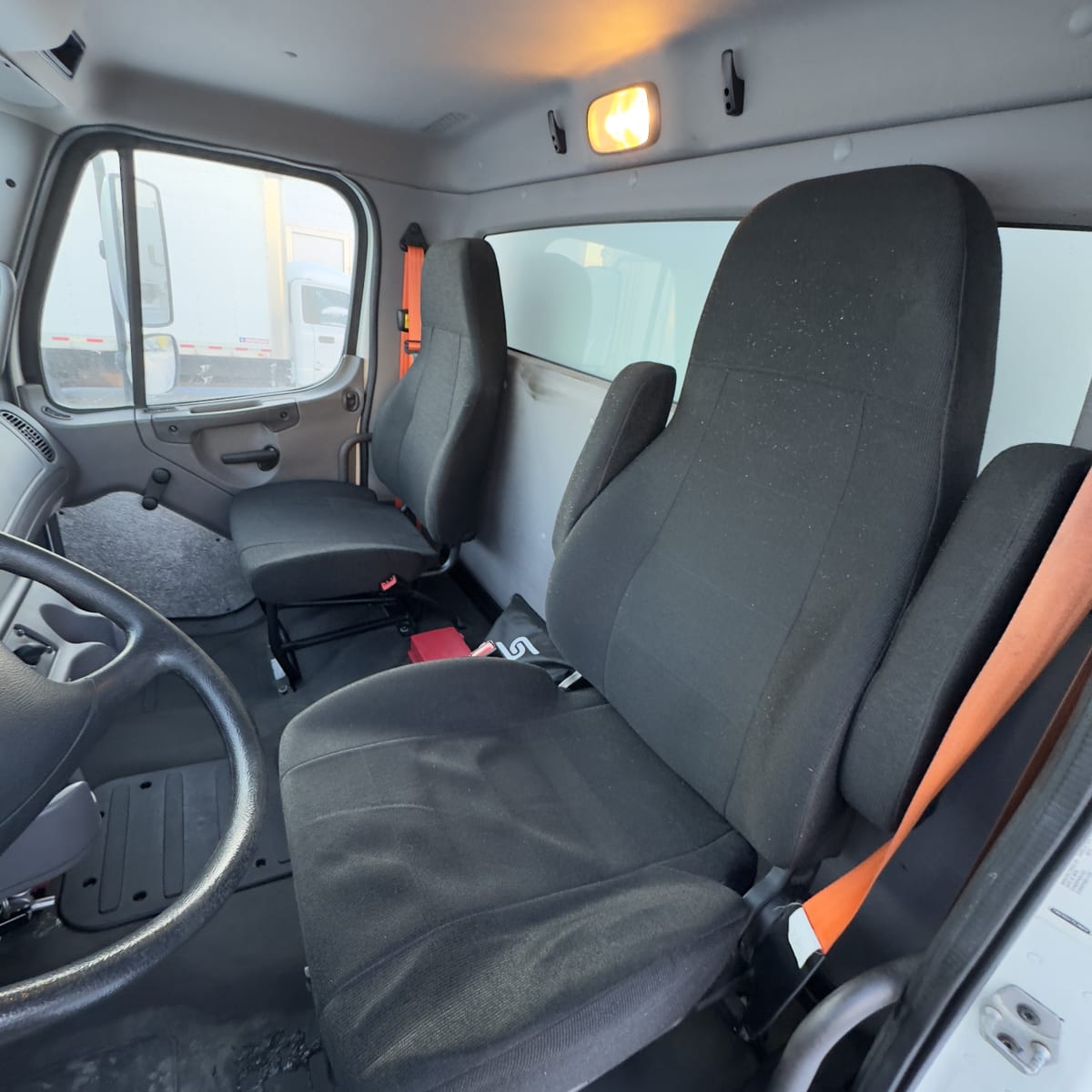 2018 Freightliner M2 106 772130