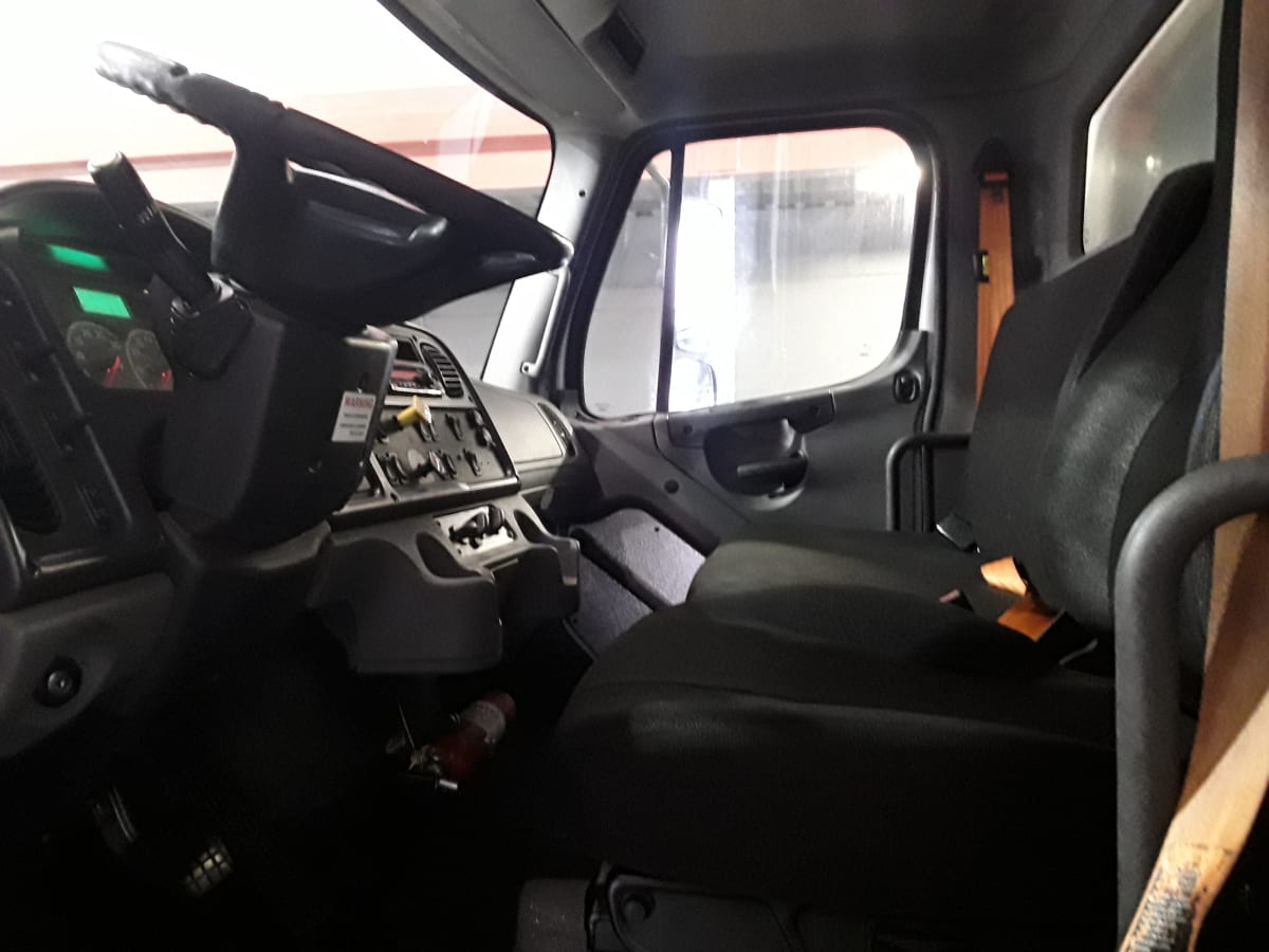 2018 Freightliner/Mercedes M2 106 772148