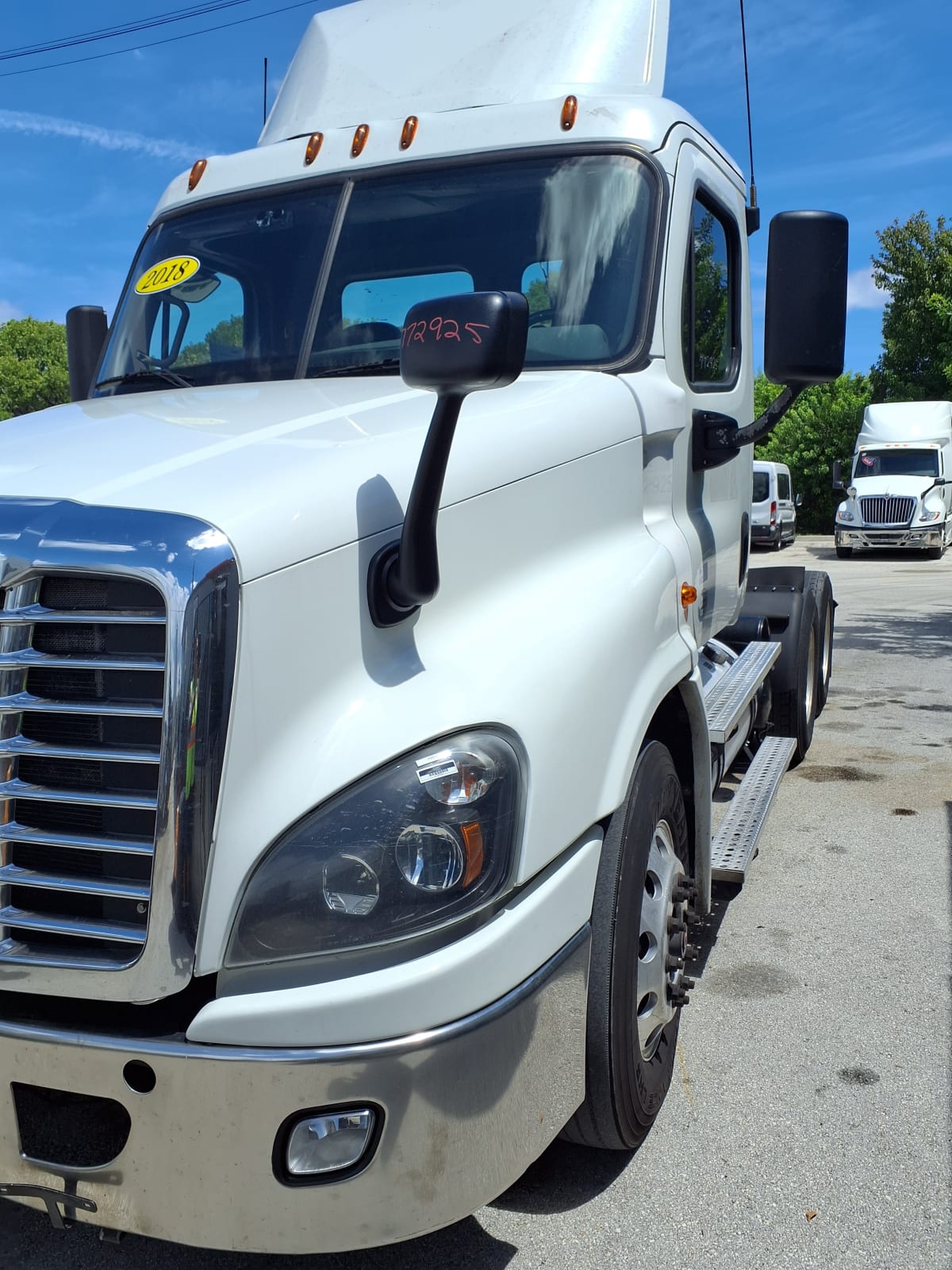 2018 Freightliner/Mercedes CASCADIA 125 772925