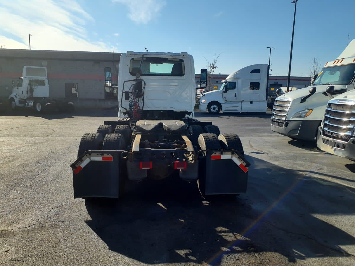 2018 International - image 5