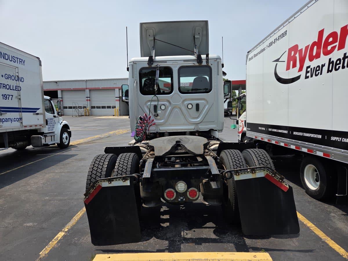 2018 Freightliner/Mercedes CASCADIA 113 773011