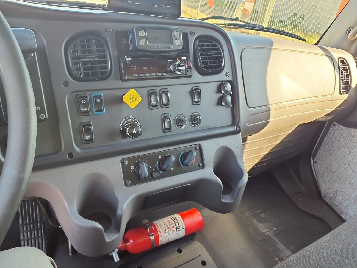 2018 Freightliner/Mercedes M2 106 773409