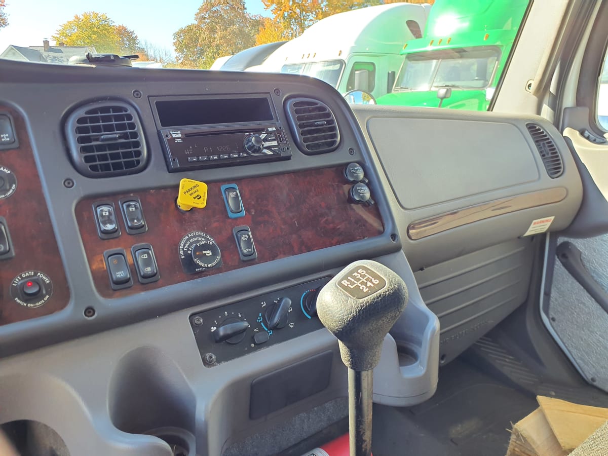 2019 Freightliner/Mercedes M2 106 773825