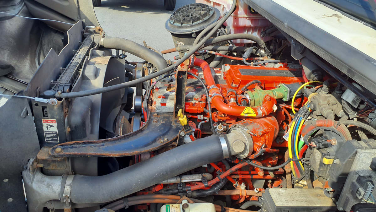 2018 Freightliner/Mercedes M2 106 773906