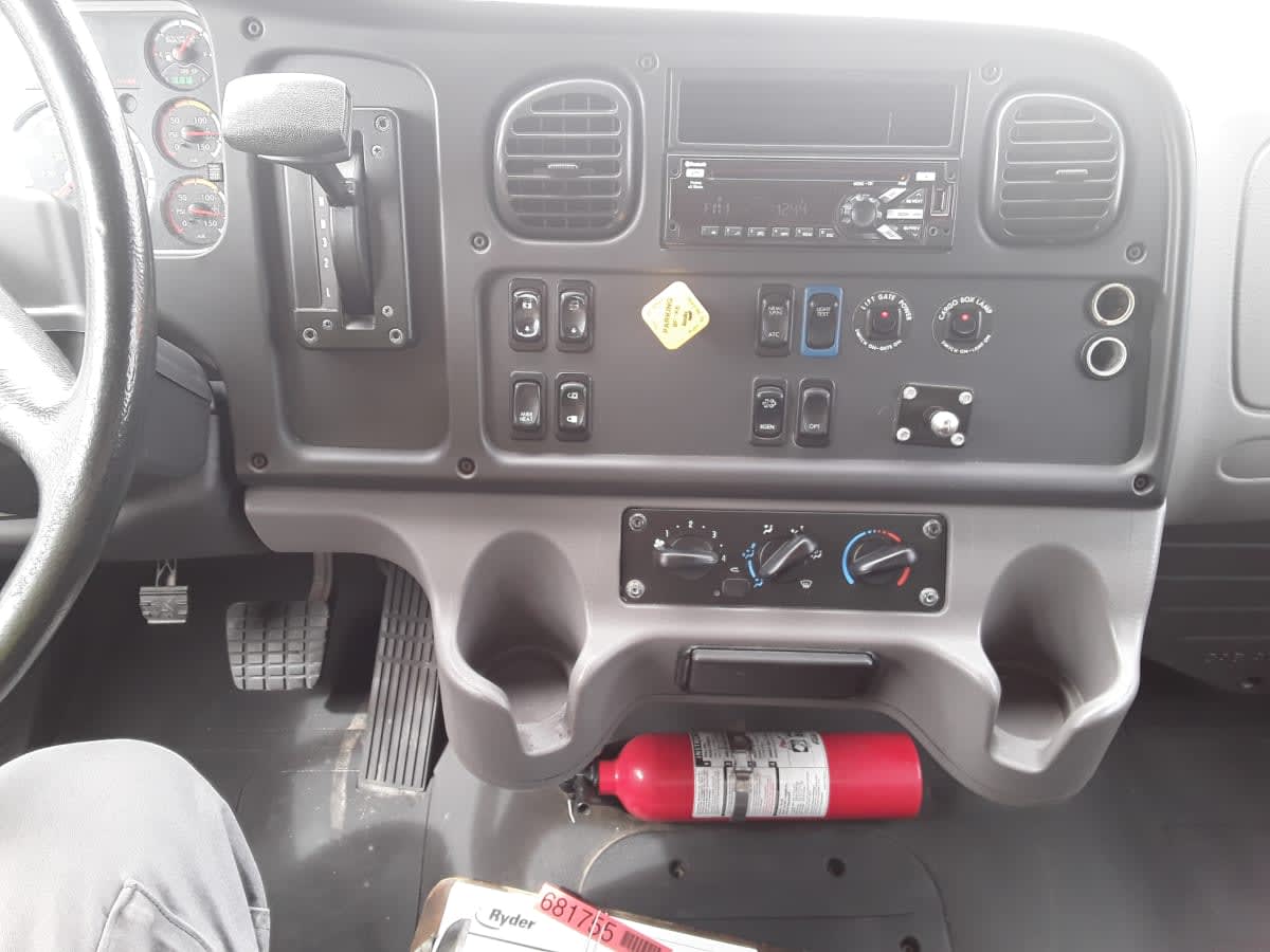 2018 Freightliner M2 106 774071