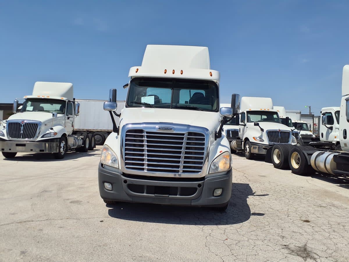 2018 Freightliner - image 2