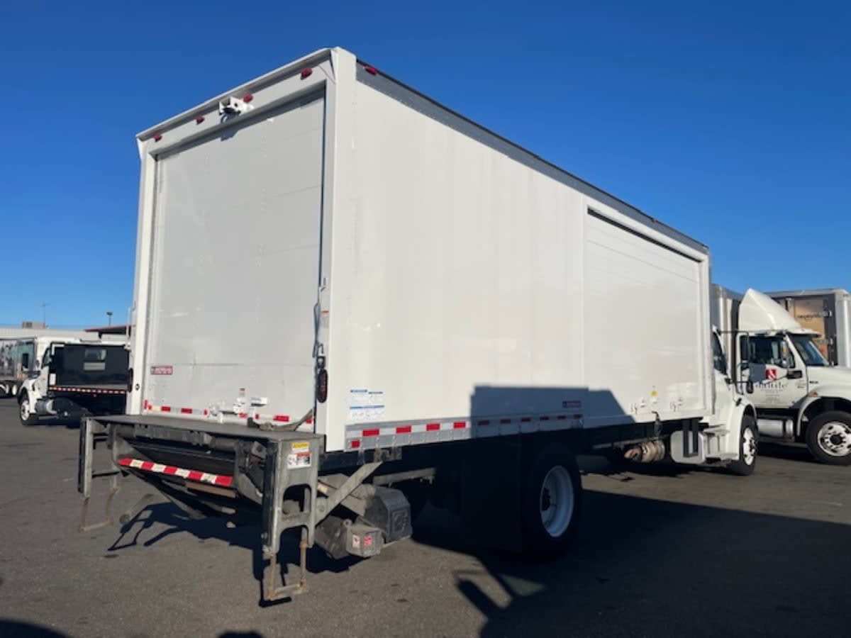 2018 Freightliner/Mercedes M2 106 774478