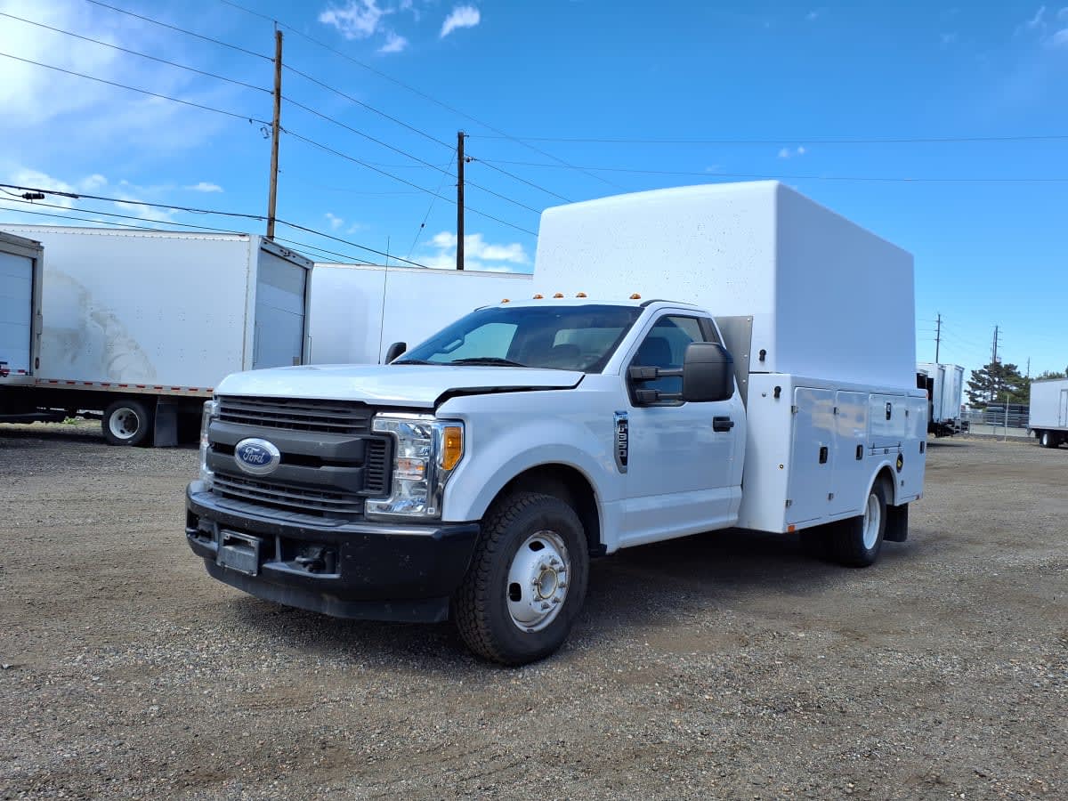 2017 Ford Motor Company F350 774590