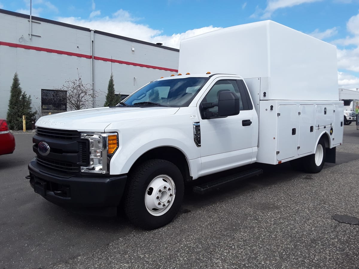 2017 Ford Motor Company F350 774595