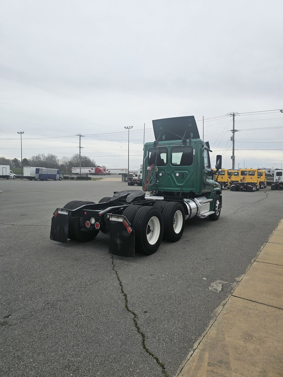 2018 Freightliner/Mercedes CASCADIA 125 775090