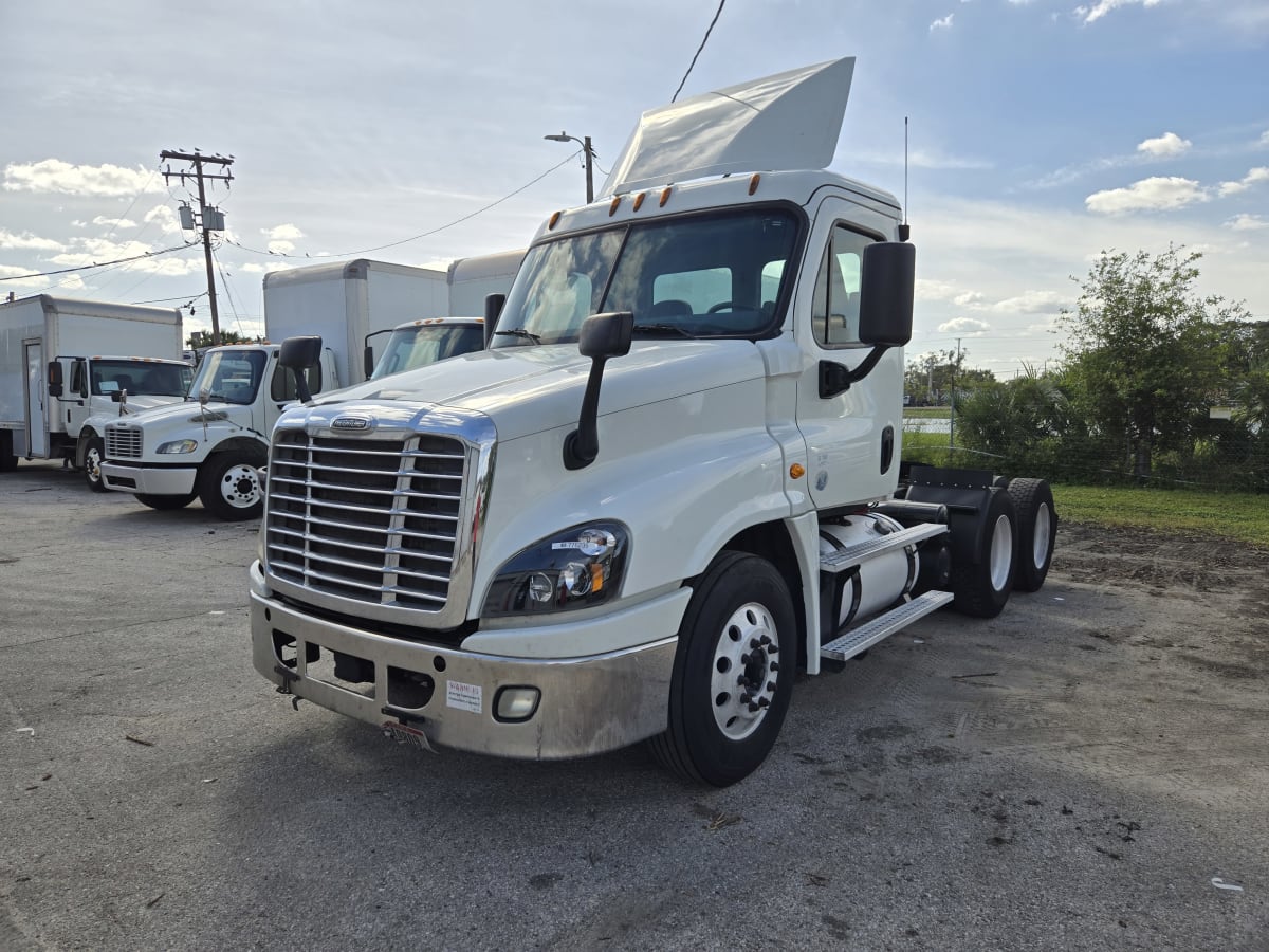 2018 Freightliner/Mercedes CASCADIA 125 775235