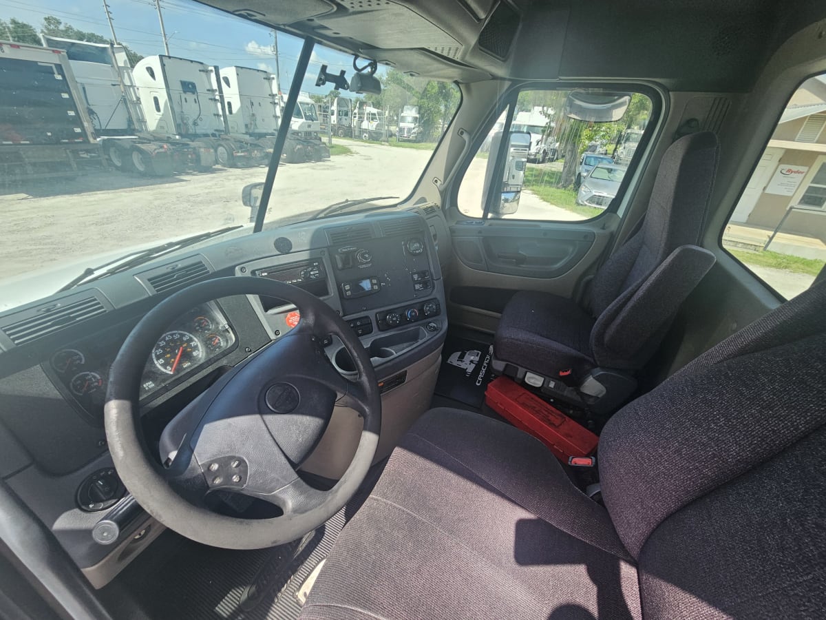 2018 Freightliner/Mercedes CASCADIA 125 775237