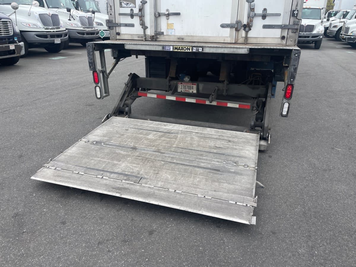 2018 Freightliner/Mercedes M2 106 775302