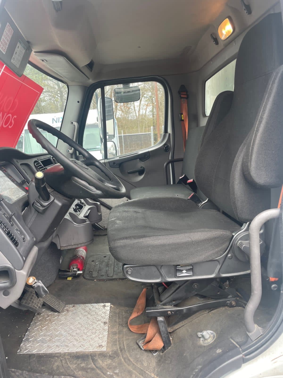 2018 Freightliner/Mercedes M2 106 775302