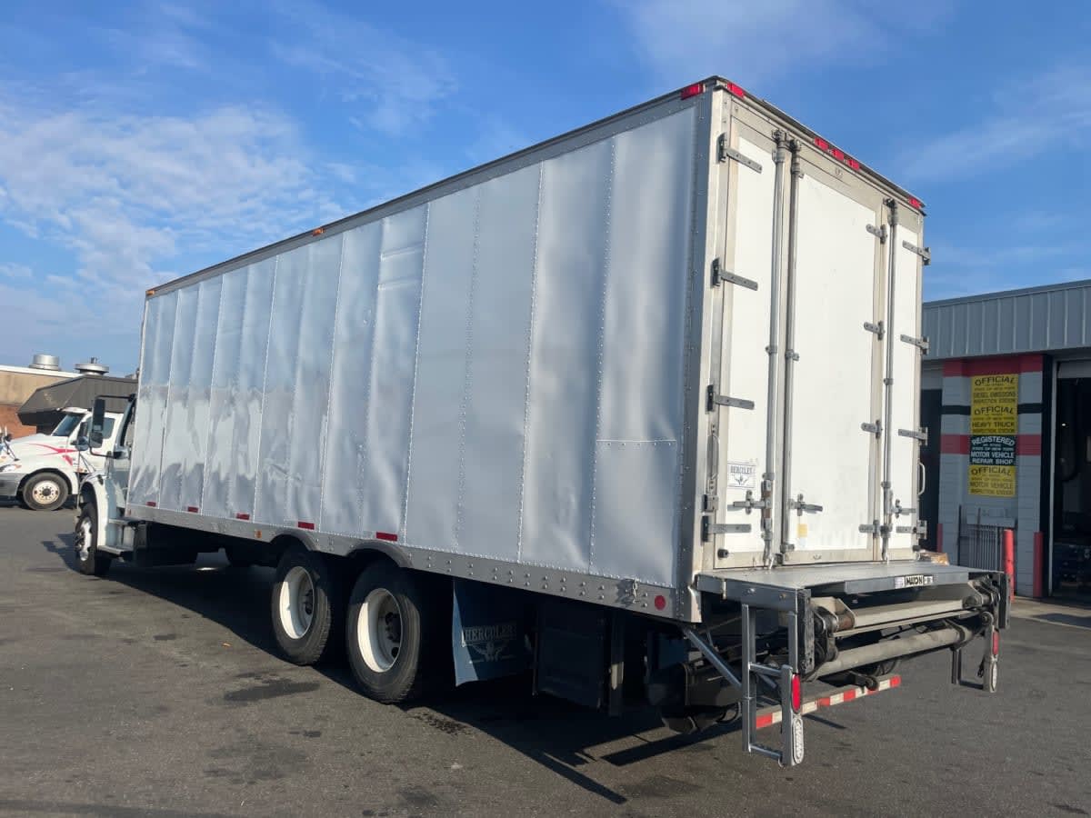 2018 Freightliner M2 106 775303