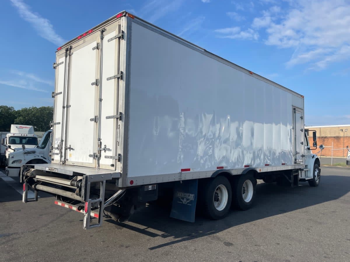 2018 Freightliner M2 106 775303
