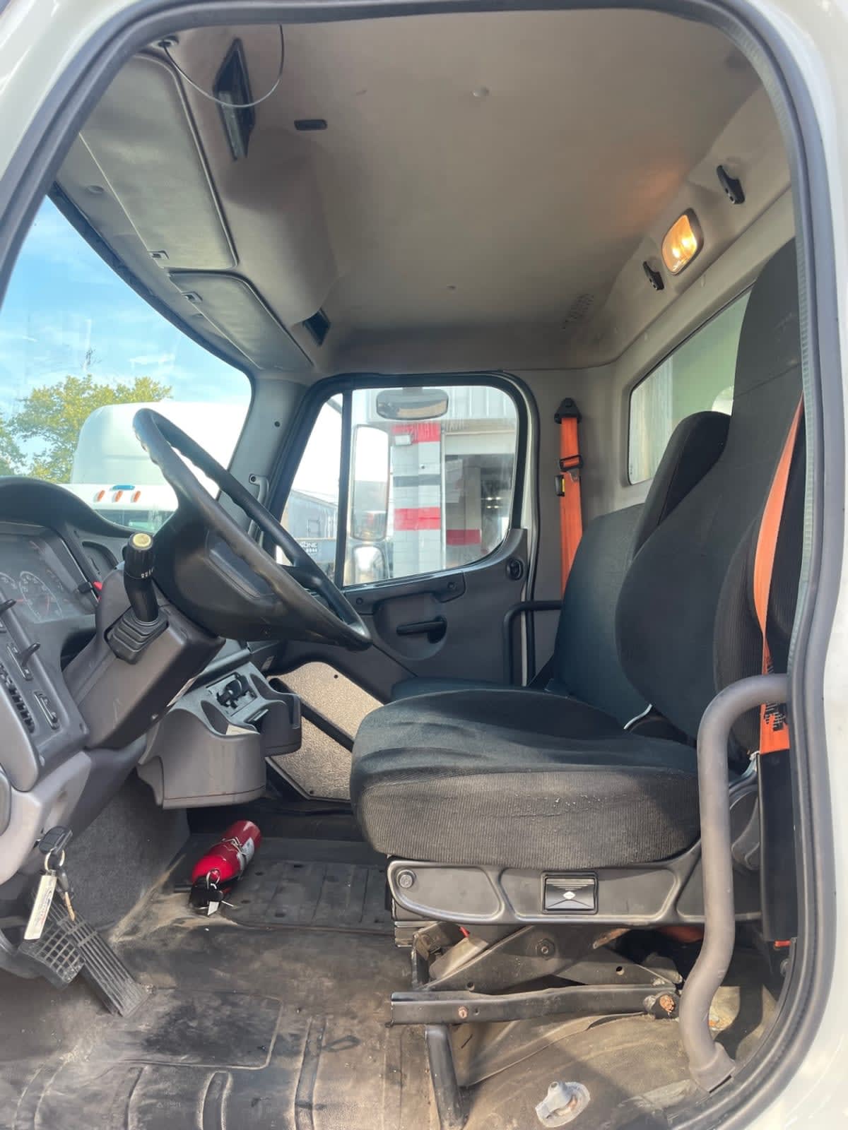 2018 Freightliner M2 106 775303