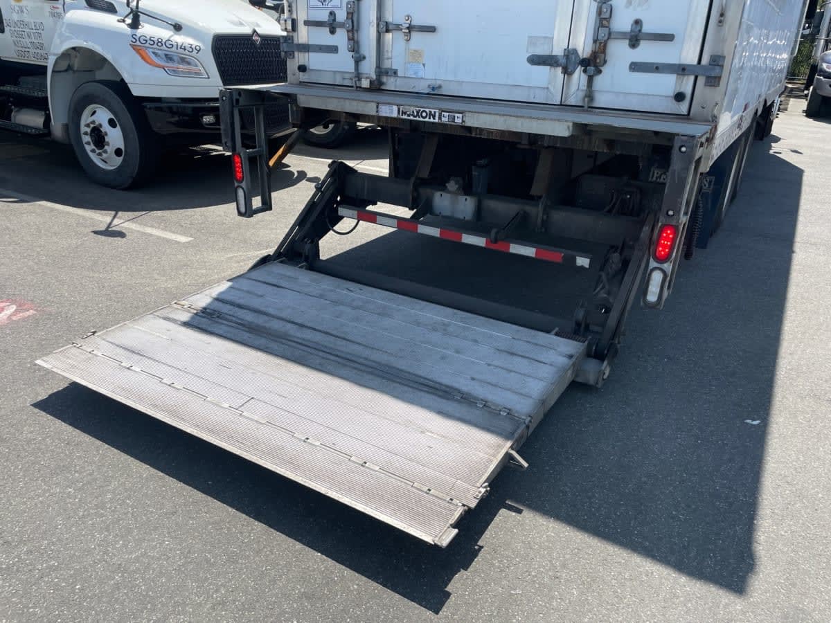 2018 Freightliner M2 106 775304