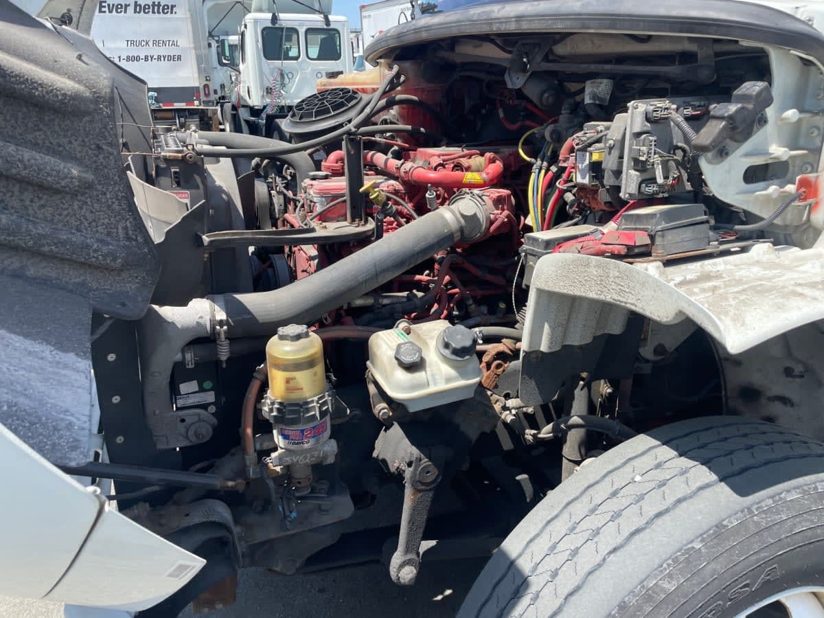 2018 Freightliner M2 106 775304