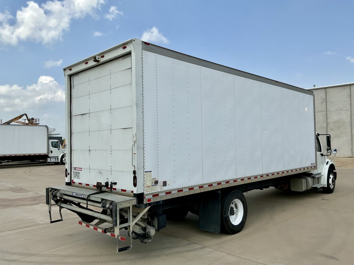 2018 Freightliner M2 106 775314