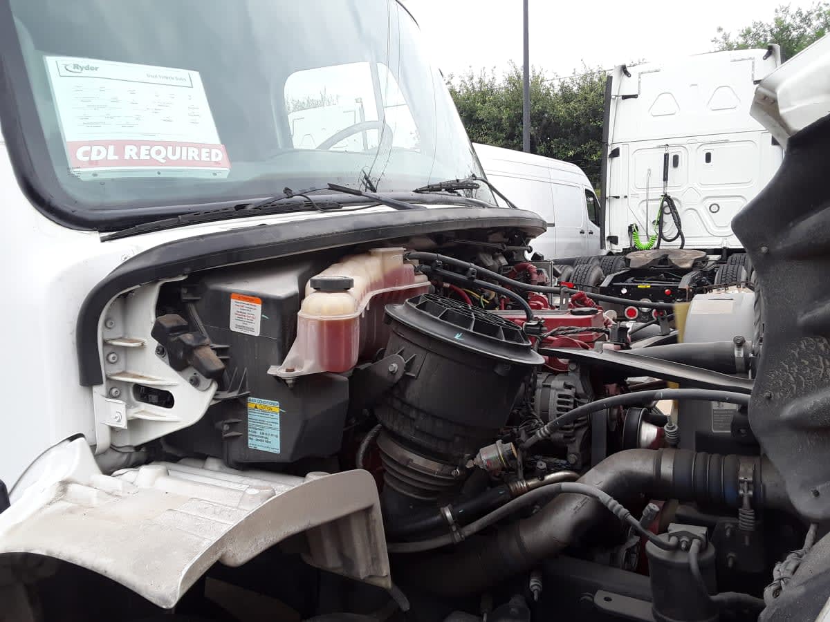 2018 Freightliner M2 106 775673