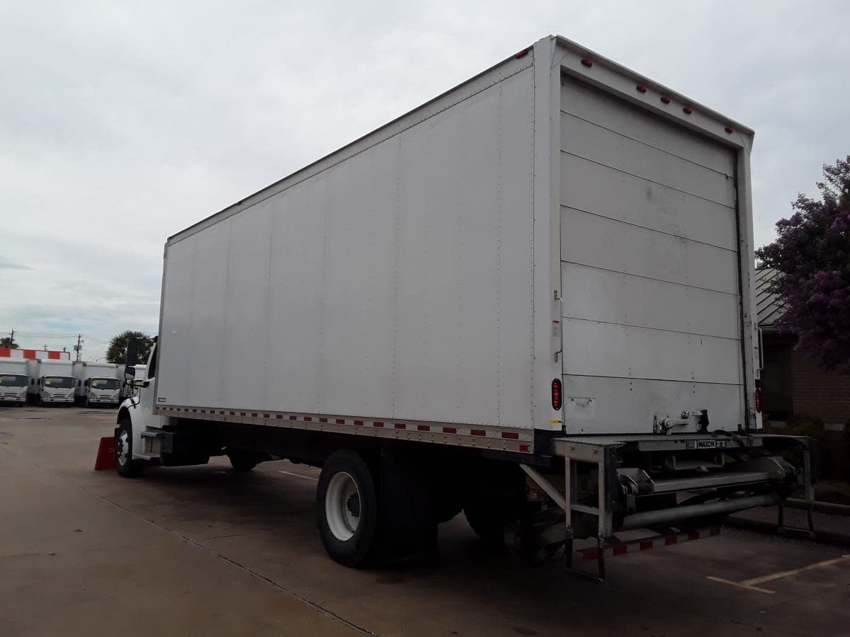 2018 Freightliner M2 106 775673