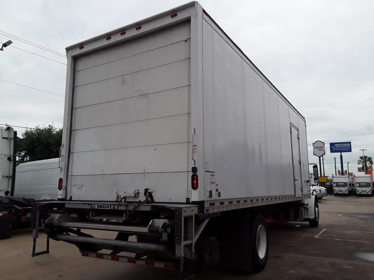 2018 Freightliner M2 106 775673