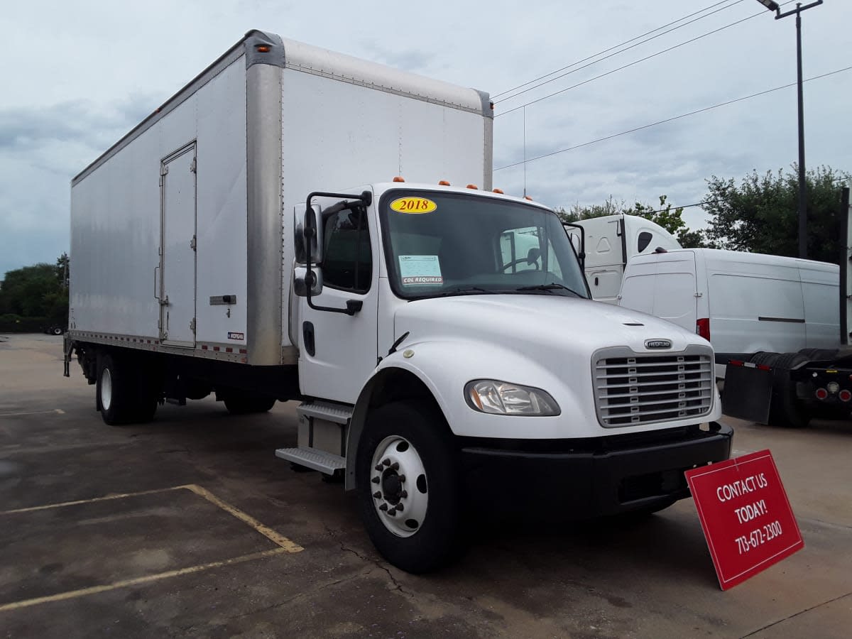 2018 Freightliner M2 106 775673