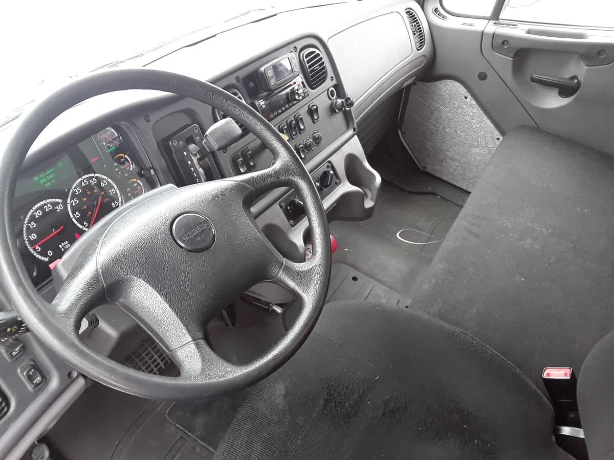 2018 Freightliner M2 106 775673