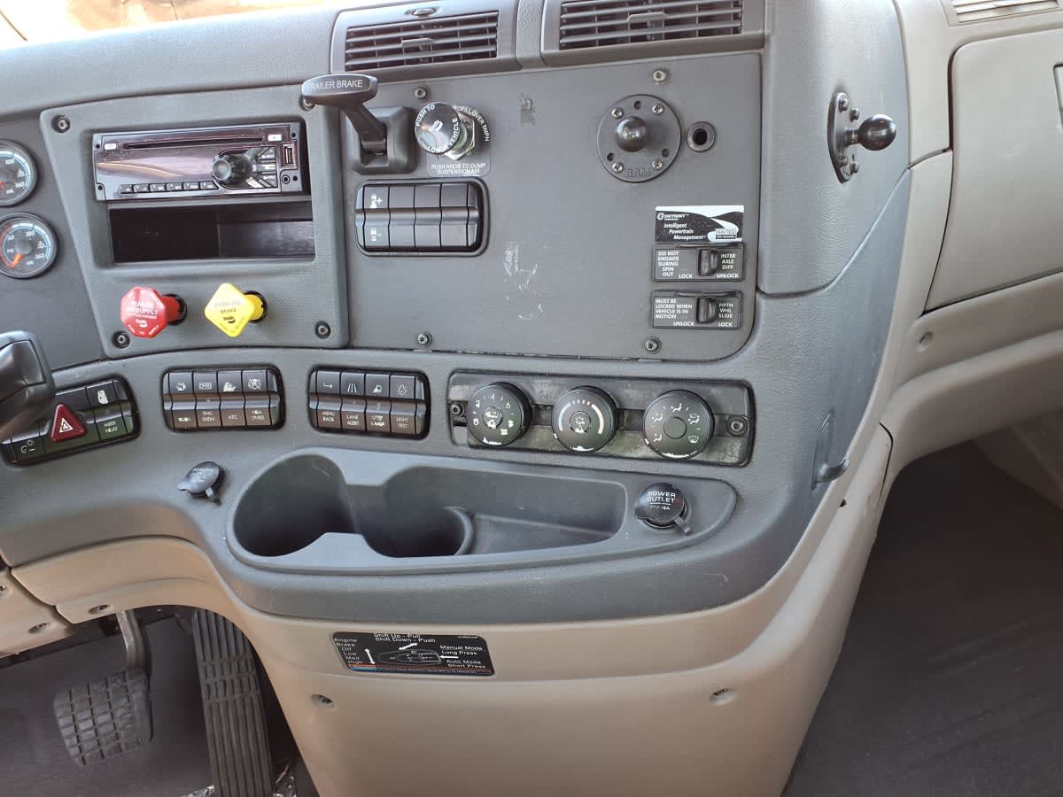 2018 Freightliner/Mercedes CASCADIA 125 775774