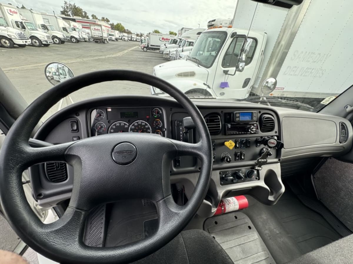 2018 Freightliner/Mercedes M2 106 775802