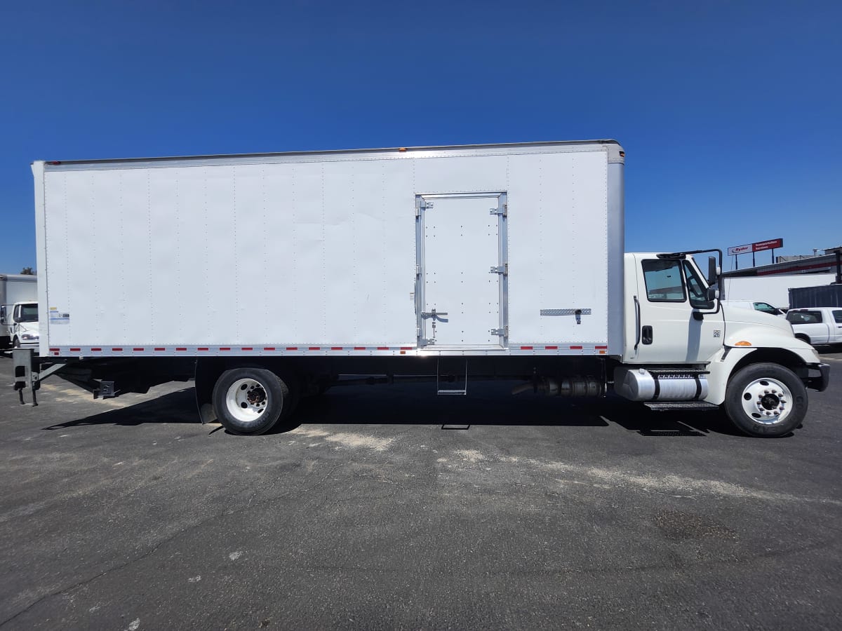 2018 Navistar International 4300 776052