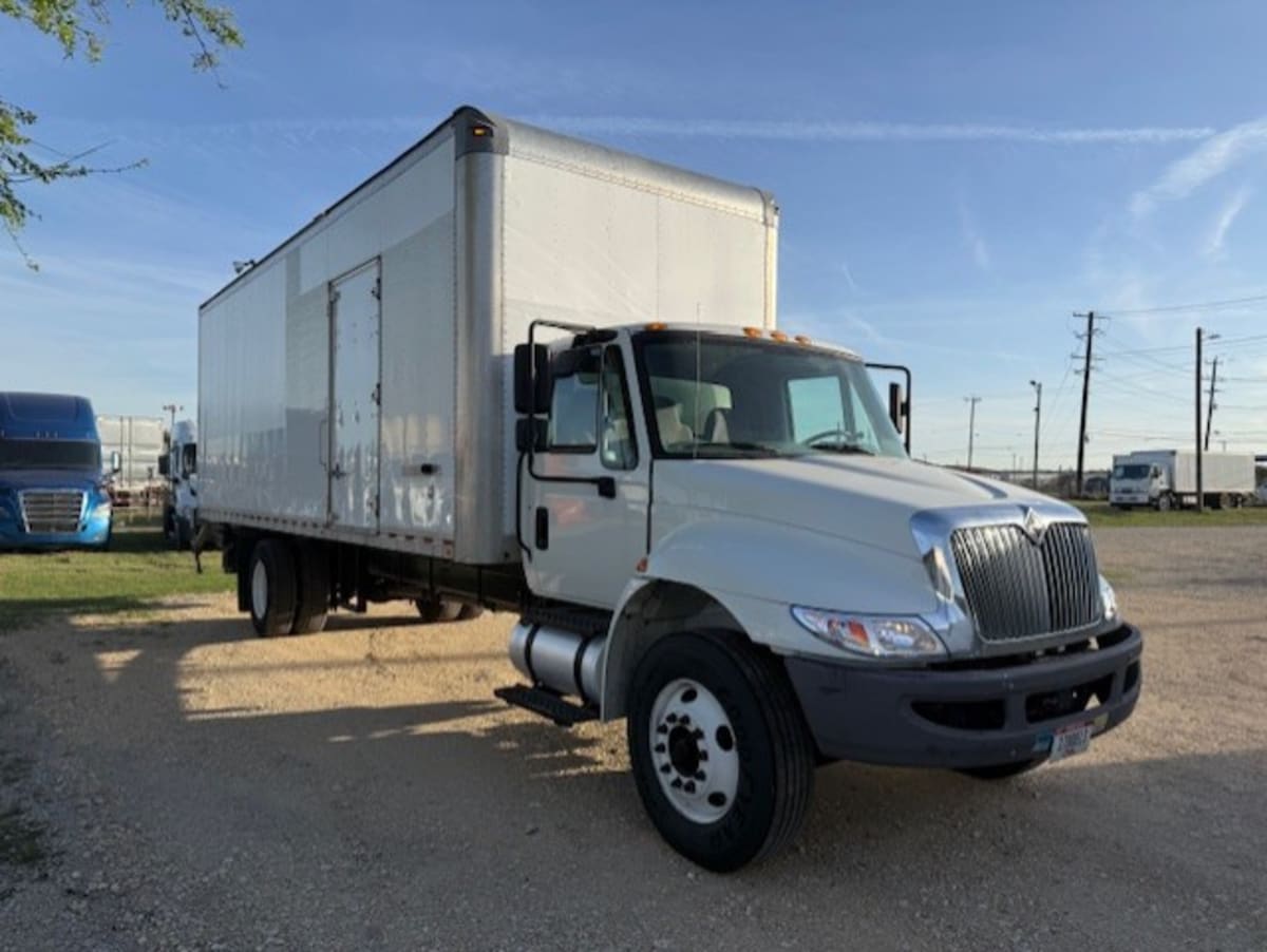 2018 Navistar International 4300 776068