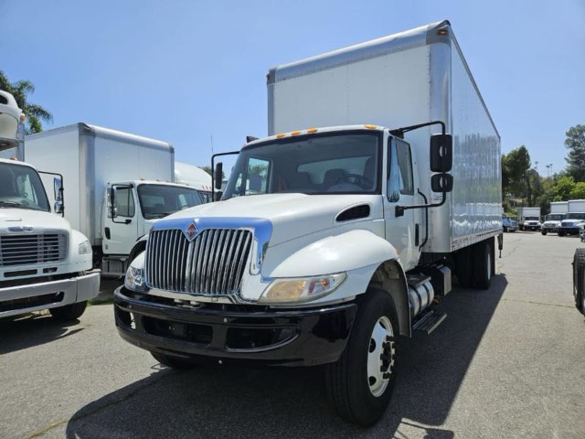 2018 Navistar International 4300 776070