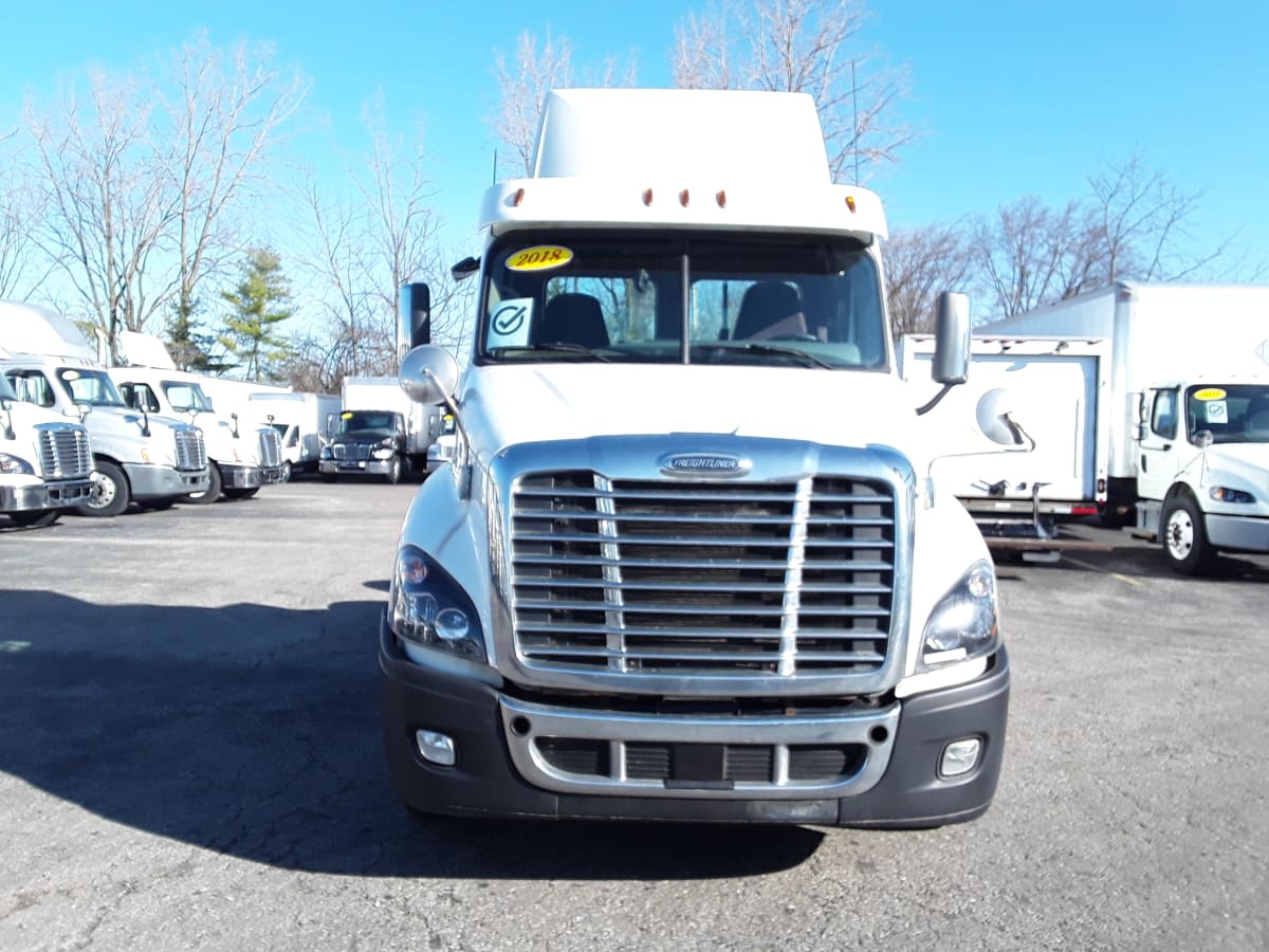 2018 Freightliner/Mercedes CASCADIA 125 776144