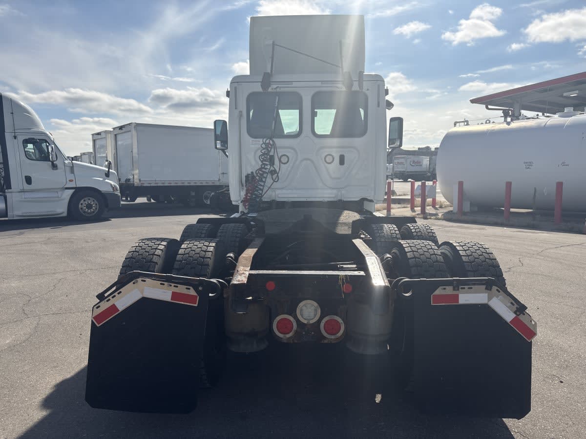 2018 Freightliner Cascadia in Taylor, MI — photo 5