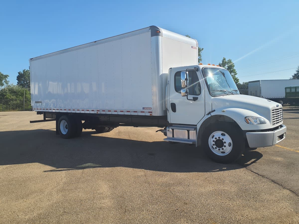 2018 Freightliner M2 106 776558