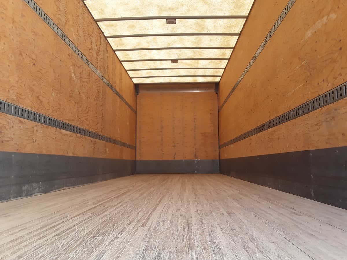 2018 Hino 268 776571