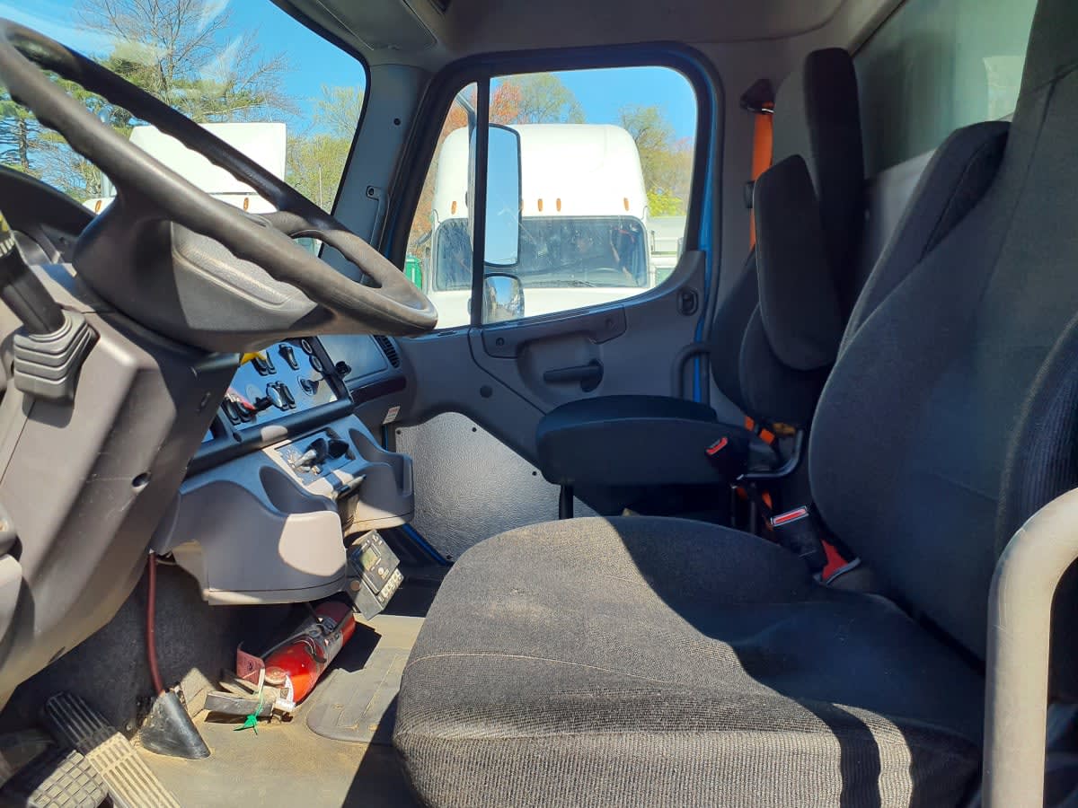 2018 Freightliner/Mercedes M2 106 776819