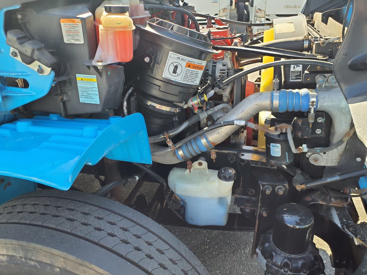 2018 Freightliner/Mercedes M2 106 776819