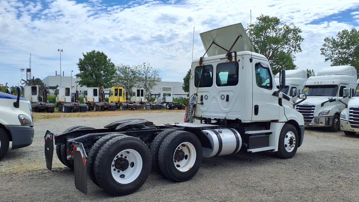 2018 Freightliner/Mercedes NEW CASCADIA PX12664 776949