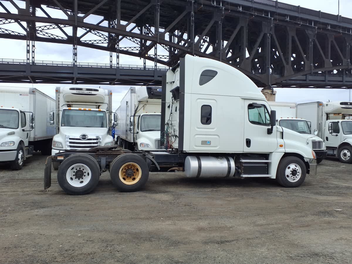 2018 Freightliner - image 11